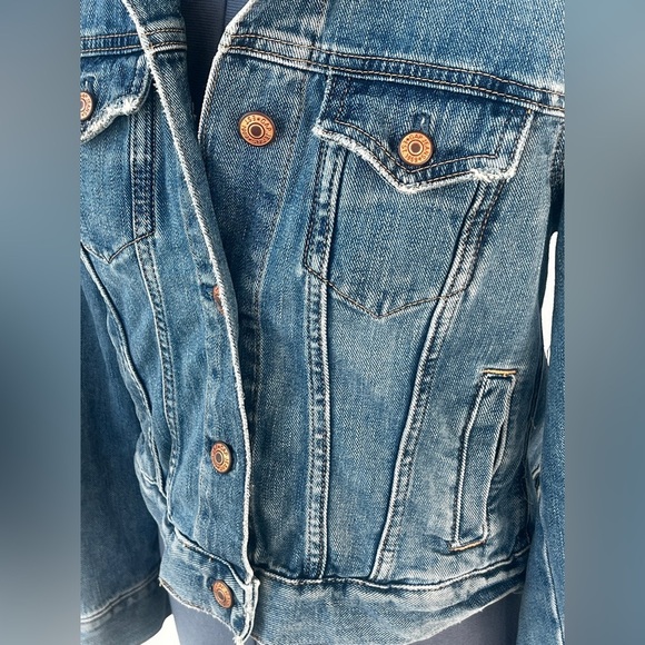 Gap 2011 Vintage Denim Trucker Jacket S Classic Blue Jean Coat Casual Button-Up - Picture 3 of 16